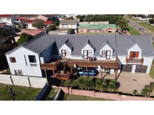  4  Duine Road, Pellsrus, Jeffreys Bay 